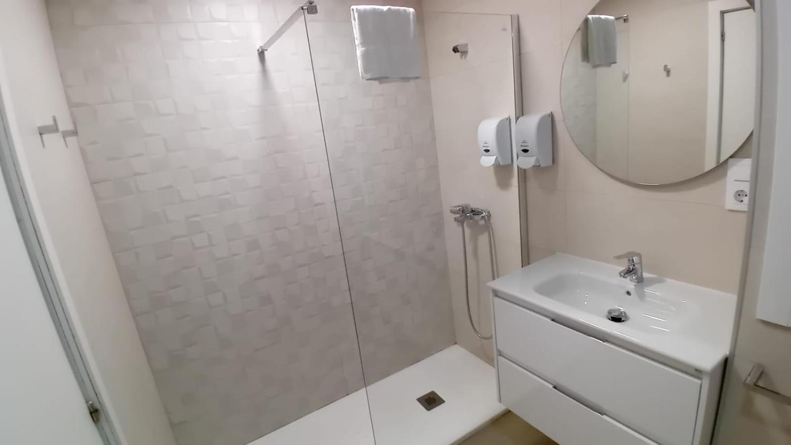 Amplio Piso Proximo A La Catedral Y El Camino. C2 Apartment ซานติอาโก เด กอมโปสเตลา ภายนอก รูปภาพ